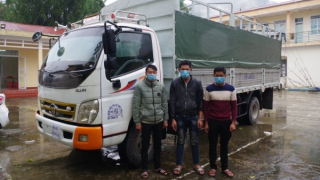 3 thanh niên 9x đi xe không "biển", vi phạm quy định phòng, chống dịch
