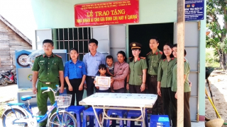 Những chiến sĩ an ninh “4 cùng” với buôn làng