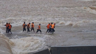 Công an tỉnh Quảng Trị tăng cường tuần tra đảm bảo ATGT đường thủy mùa mưa lũ