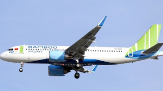 Khẩn trương điều tra, rút kinh nghiệm vụ hai máy bay va nhau