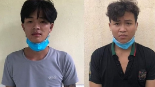 Bắt 2 đối tượng ném xăng cháy vào chốt bảo vệ khu cách ly COVID-19