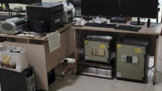 Vét sạch 2 két sắt của công ty đem đi đánh bạc rồi bỏ trốn