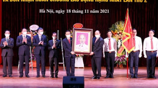 Người thầy cần tiên phong thực hiện khát vọng vươn lên, truyền cảm hứng cho học sinh