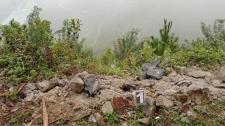 KIA Morning lao xuống vực đèo Mã Pí Lèng, 4 người thương vong