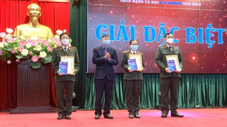 Gặp nữ tác giả đoạt giải Đặc biệt cuộc thi viết "Tiếp sức nơi tuyến đầu chống dịch"