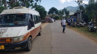 Vụ 4 học sinh bị văng ra khỏi xe ở Sơn La: Xe chở quá số người, tài xế chưa có bằng lái phù hợp