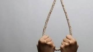 Một Chủ tịch phường tử vong trong tư thế treo cổ