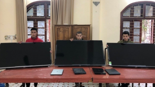 Đột nhập trường học trộm cắp thiết bị rồi tháo camera phi tang