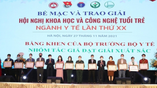 Nhiều tập thể, cá nhân có thành tích xuất sắc trong nghiên cứu khoa học, ứng dụng cứu chữa người bệnh