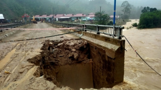 Mưa lũ miền Trung làm 4 người chết, hơn 23.600 ngôi nhà bị ngập