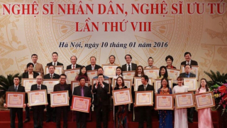 Chuyện bàn thêm bên “mùa” xét tặng danh hiệu