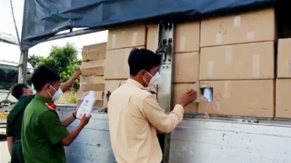 3 xe tải chở hàng hóa không rõ nguồn gốc bị "chặn" tại khu vực biên giới