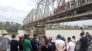 Phó Trưởng phòng tài chính – Kế hoạch tử vong dưới chân cầu