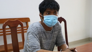 Nghi can đốt và ôm thi thể cô gái chết cháy trốn nhiều giờ dưới giếng cạn