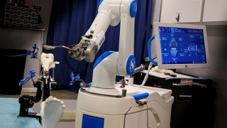 Y đức và bạc tiền