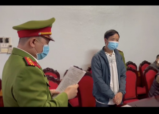 Khởi tố Giám đốc thư viện tỉnh Hòa Bình