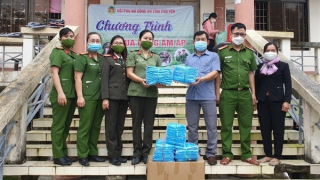 Ý nghĩa chương trình “Mùa đông ấm áp” của Phụ nữ Công an Phú Yên