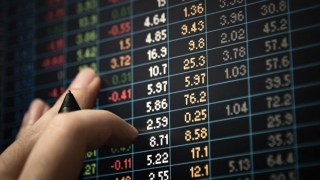 Vi phạm chứng khoán, hàng loạt cá nhân bị phạt