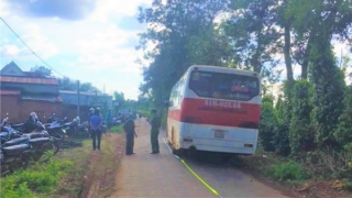 Khởi tố tài xế trong vụ học sinh lớp 6 tử vong khi văng khỏi xe đưa đón