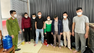 Sau khi xem bóng đá, 7 đối tượng tụ tập "lập sòng" sát phạt nhau