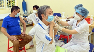 Tiêm vaccine COVID-19 lưu động tại nhà để không bỏ sót nhóm nguy cơ