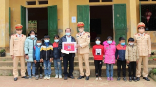 Lan tỏa yêu thương từ mô hình tiết kiệm 10.000 đồng/ngày