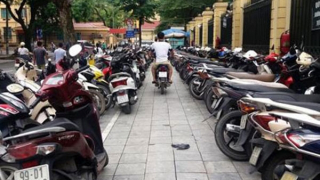 Hàng trăm bãi trông, giữ xe trái phép bị xử phạt trong năm 2021