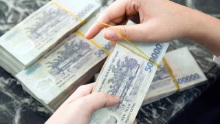 Đồng Việt Nam trụ vững niềm tin trong đại dịch