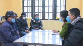 Khởi tố 5 đối tượng thu tiền bảo kê các chủ tàu trên sông