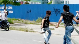 Tìm người chứng kiến sự việc