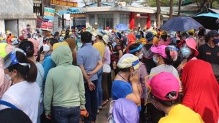 Ngăn chặn hàng nghìn công nhân tụ tập gây ách tắc trên quốc lộ