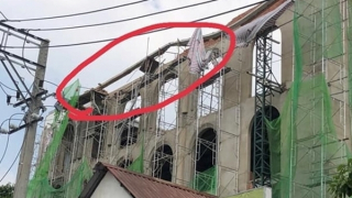 Sập giàn giáo sửa chữa nhà hàng, 2 công nhân tử vong
