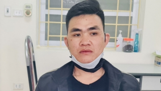 Con nghiện nhiễm HIV bị bắt quả tang khi đi mua ma túy