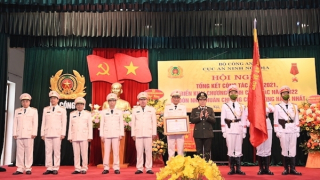 Đấu tranh làm thất bại mọi âm mưu, hoạt động chống phá của các thế lực thù địch, phản động