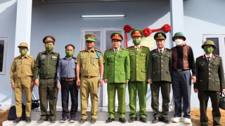 Bàn giao trụ sở làm việc cho Công an nước bạn Lào