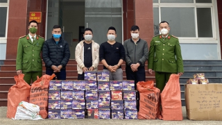 Liên tiếp bắt giữ nhiều đối tượng mua bán, vận chuyển pháo nổ trái phép