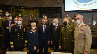 Xây dựng lòng tin để hóa giải xung đột