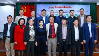 Cuộc gặp mặt ấm áp, nghĩa tình