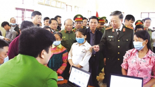 Trong gian khó, càng thấm đẫm tính nhân văn người Công an cách mạng