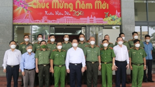 Trưởng Ban Tuyên giáo Trung ương Nguyễn Trọng Nghĩa thăm, chúc Tết Công an TP Hồ Chí Minh