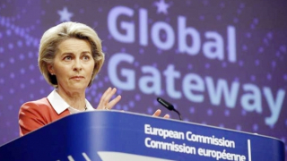 Cuộc đọ sức giữa “Cửa ngõ Toàn cầu” và “Vành đai, con đường”