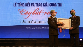 Hồi ức mười năm - những trang vàng tư liệu