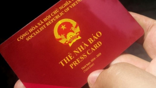 Khuyến khích cơ quan, tổ chức gửi hồ sơ cấp, đổi thẻ nhà báo qua mạng