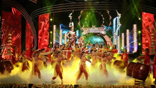 Ấm áp và xúc động tình đồng bào trong chương trình Xuân Quê hương 2022