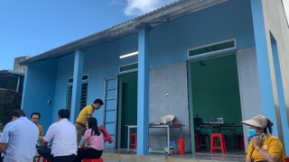 Bạn đọc Báo CAND và các nhà hảo tâm hỗ trợ xây nhà cho gia đình ông tâm thần, cháu bại não