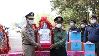 Lực lượng vũ trang tỉnh bạn Campuchia chúc tết Công an tỉnh Tây Ninh