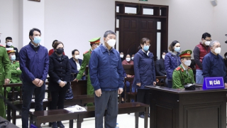 Khi Anh hùng cũng gục ngã vì tiền