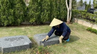 Những phận người sống dựa cõi âm