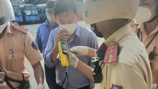 TP Hồ Chí Minh đồng loạt kiểm tra nồng độ cồn và chất ma túy