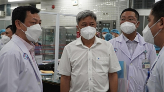 Phút giao thừa nghĩa tình tại Bệnh viện Chợ Rẫy